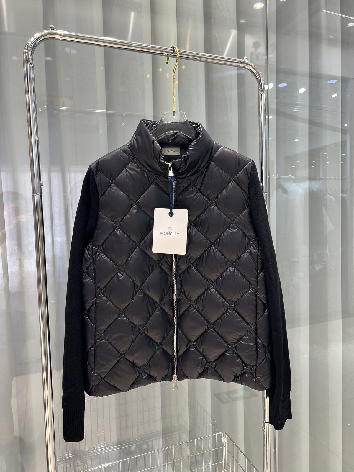 Moncler Diamond-Quilted Knit Sleeve Jacket — hang_tag